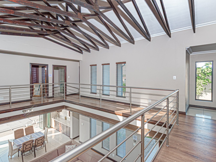 5 Bedroom Property for Sale in Copperleaf Estate Gauteng