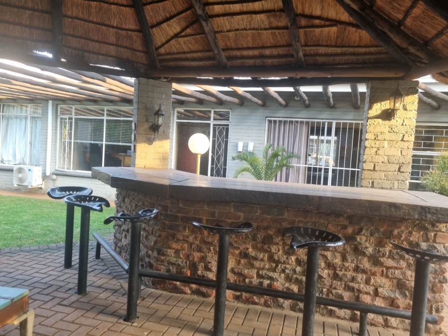 4 Bedroom Property for Sale in Vanderbijlpark SW 5 Gauteng
