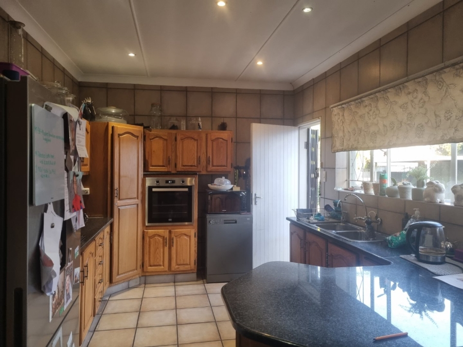4 Bedroom Property for Sale in Vanderbijlpark SW 5 Gauteng