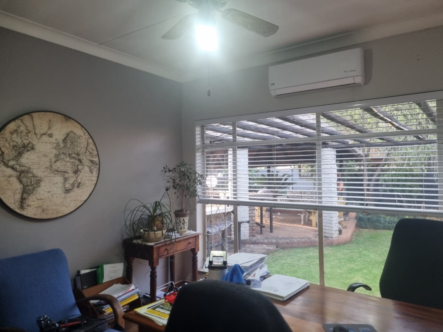 4 Bedroom Property for Sale in Vanderbijlpark SW 5 Gauteng