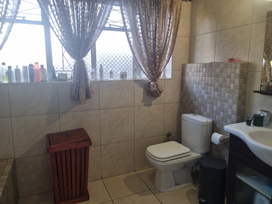 4 Bedroom Property for Sale in Vanderbijlpark SW 5 Gauteng