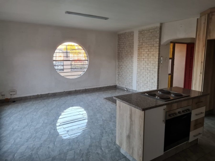 To Let 3 Bedroom Property for Rent in Lenasia Ext 7 Gauteng