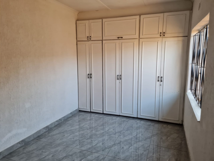 To Let 3 Bedroom Property for Rent in Lenasia Ext 7 Gauteng