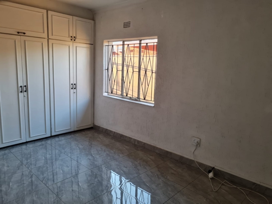To Let 3 Bedroom Property for Rent in Lenasia Ext 7 Gauteng