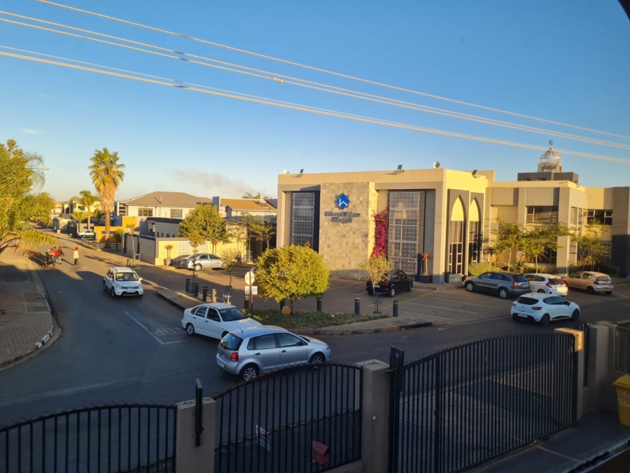 To Let 3 Bedroom Property for Rent in Lenasia Ext 7 Gauteng