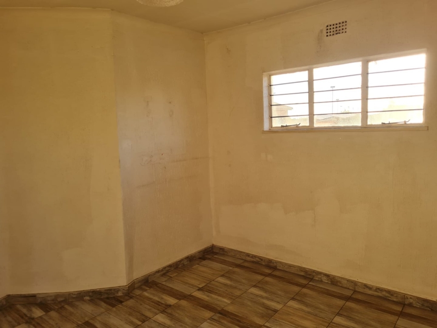 To Let 3 Bedroom Property for Rent in Lenasia Ext 7 Gauteng