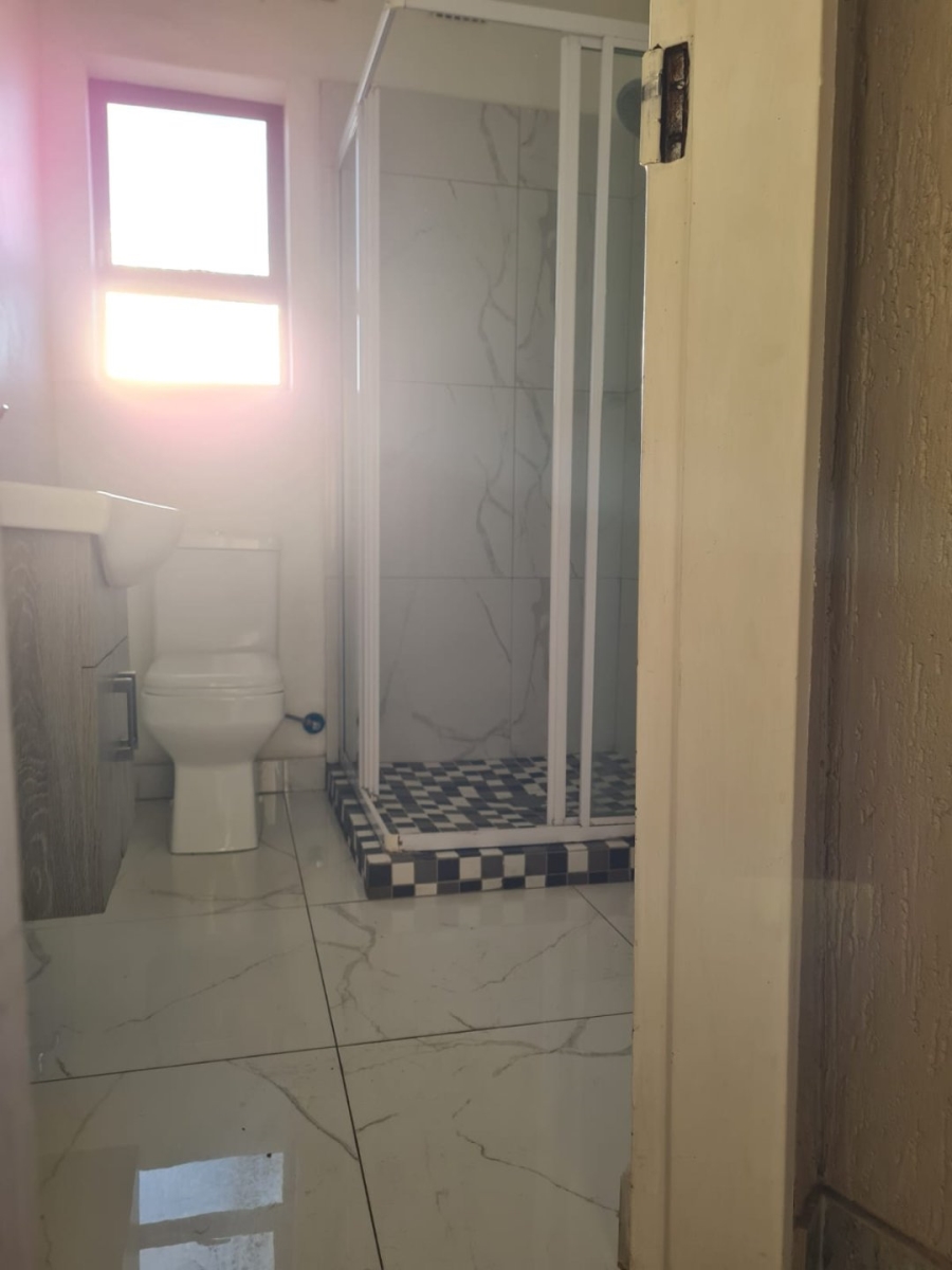 To Let 3 Bedroom Property for Rent in Lenasia Ext 7 Gauteng