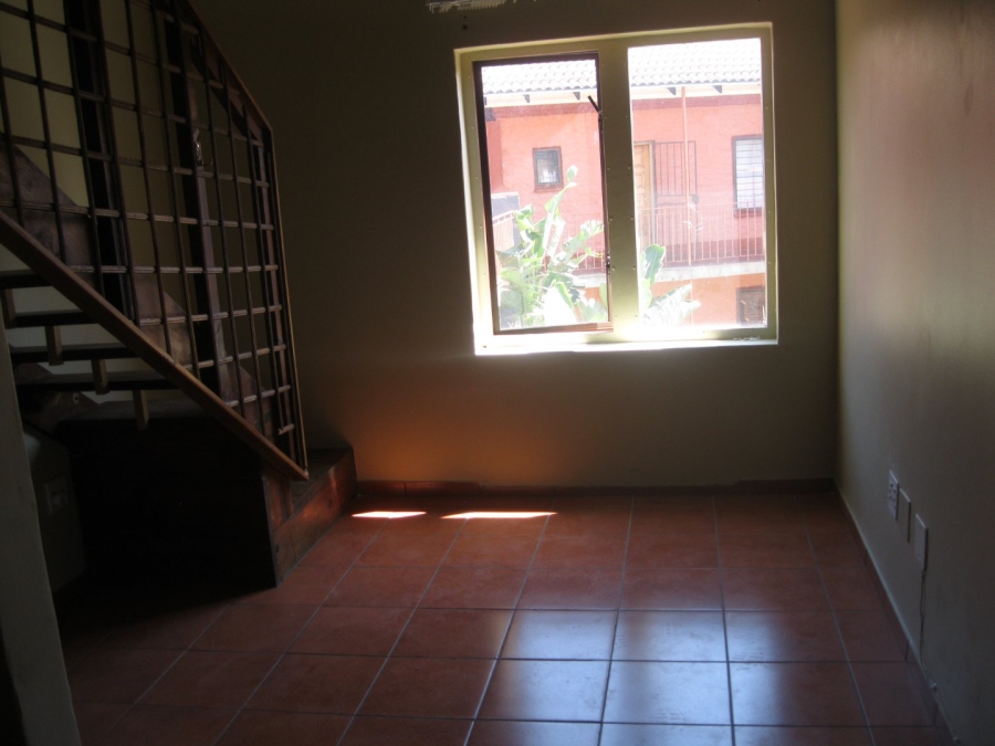 To Let 1 Bedroom Property for Rent in Riviera Gauteng