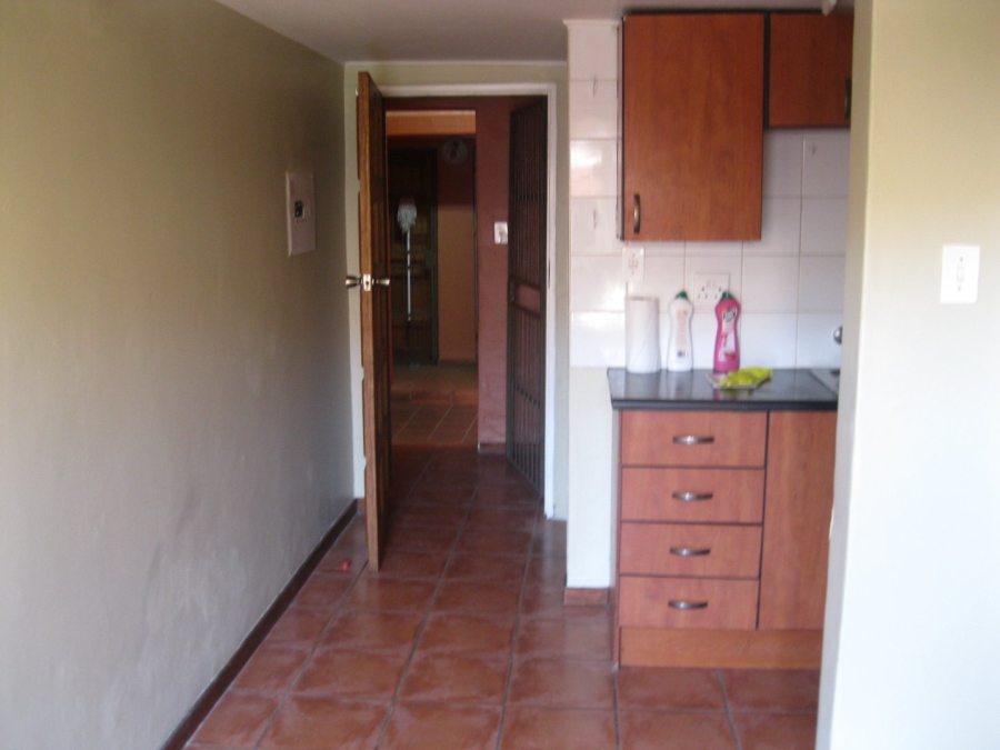To Let 1 Bedroom Property for Rent in Riviera Gauteng
