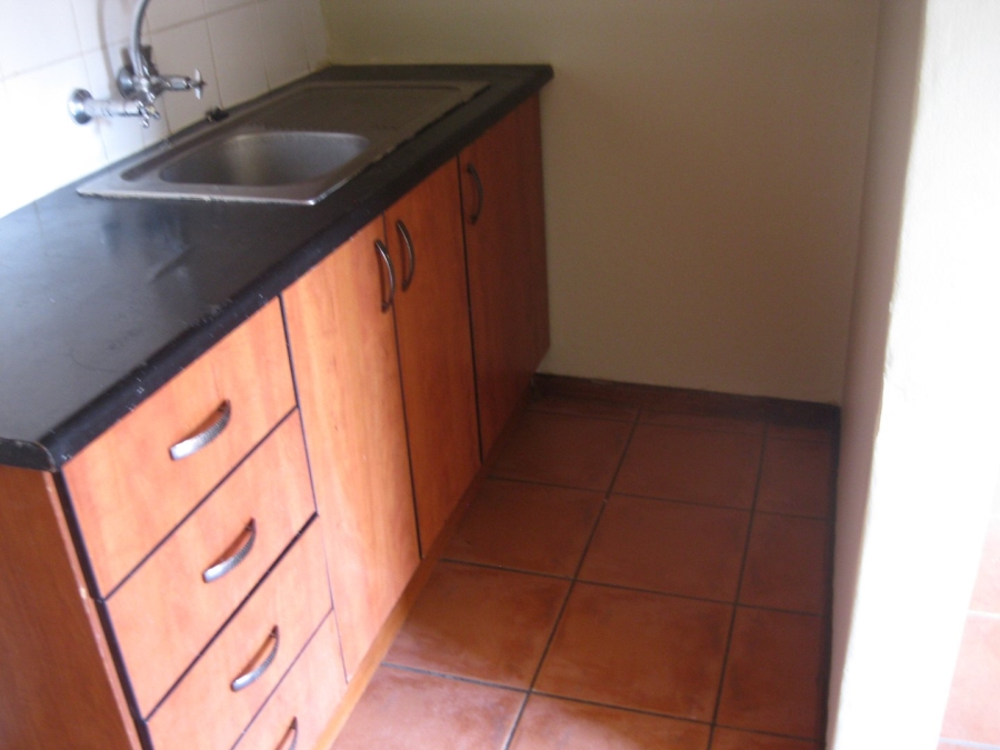 To Let 1 Bedroom Property for Rent in Riviera Gauteng