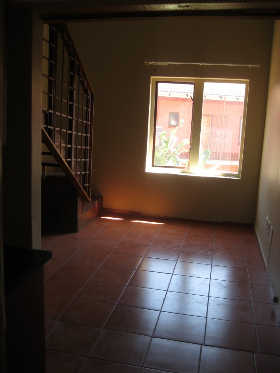 To Let 1 Bedroom Property for Rent in Riviera Gauteng