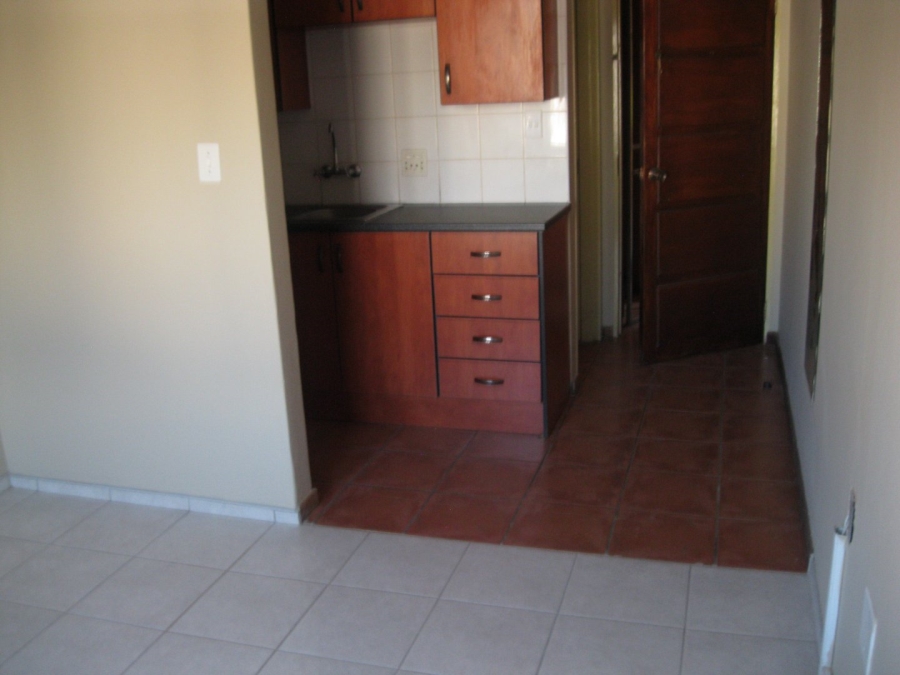 To Let 1 Bedroom Property for Rent in Riviera Gauteng