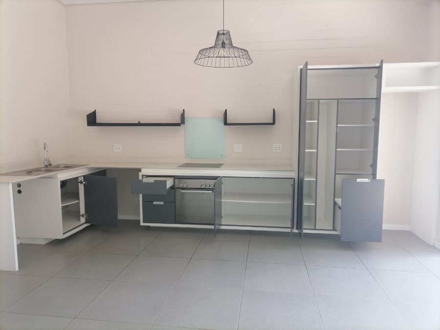 1 Bedroom Property for Sale in Linden Gauteng
