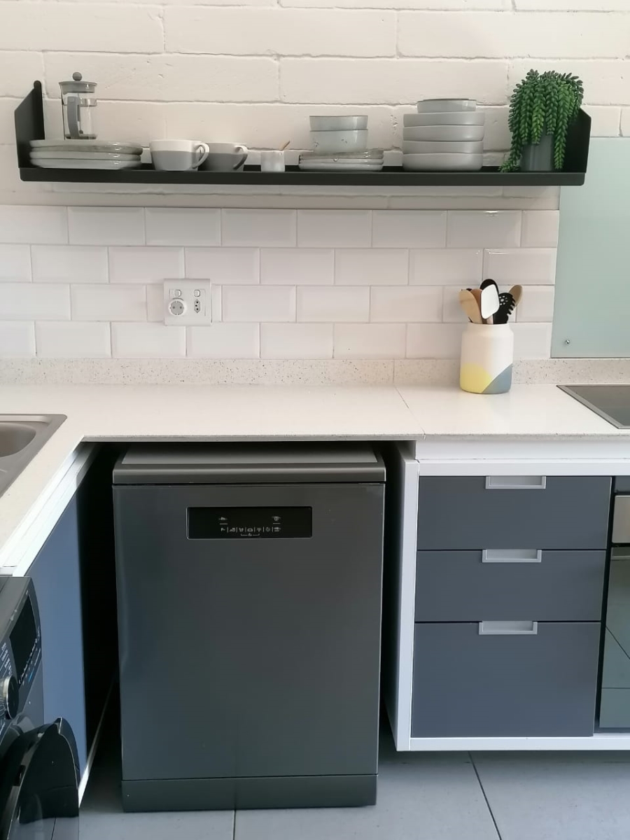 1 Bedroom Property for Sale in Linden Gauteng