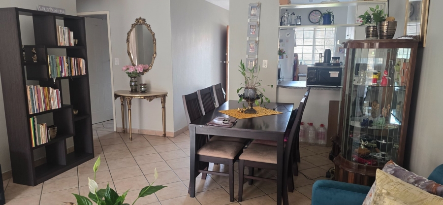 2 Bedroom Property for Sale in Magalieskruin Gauteng