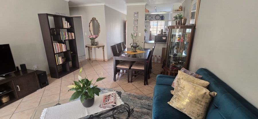2 Bedroom Property for Sale in Magalieskruin Gauteng