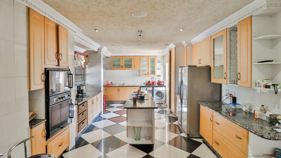 5 Bedroom Property for Sale in Atholl Gauteng