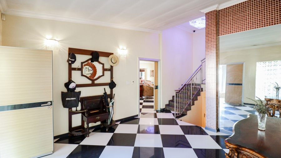 5 Bedroom Property for Sale in Atholl Gauteng