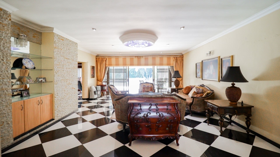 5 Bedroom Property for Sale in Atholl Gauteng