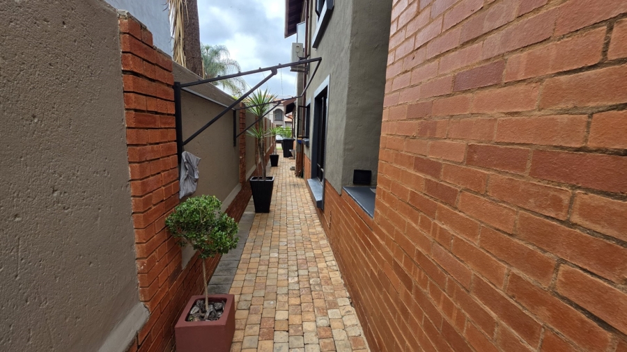 3 Bedroom Property for Sale in Bougainvillea Estate Gauteng