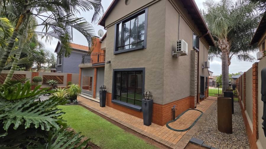 3 Bedroom Property for Sale in Bougainvillea Estate Gauteng