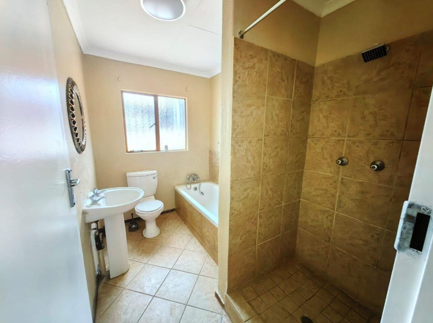 3 Bedroom Property for Sale in The Orchards Gauteng
