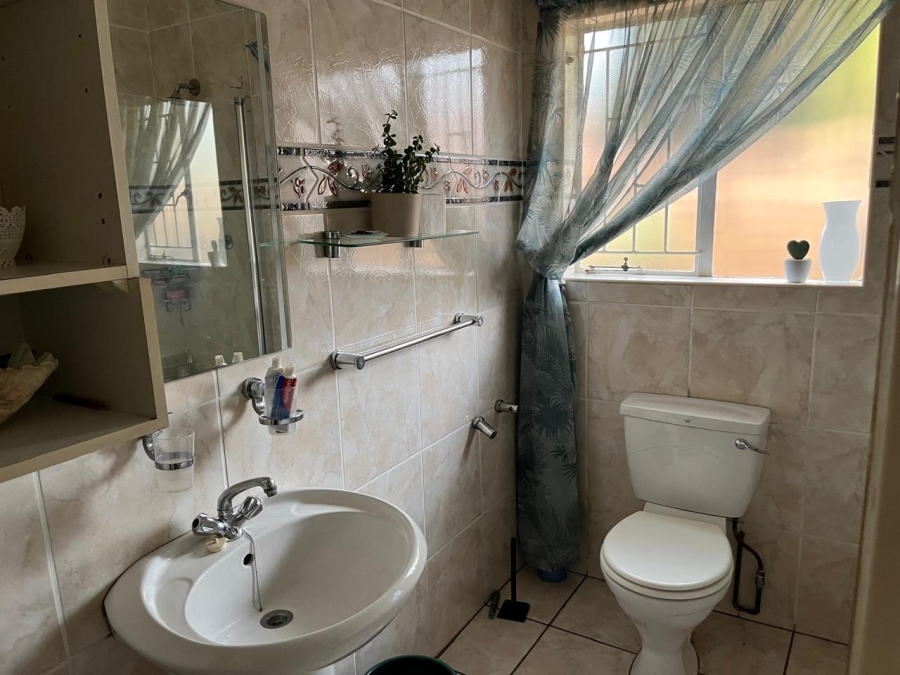  Bedroom Property for Sale in Birchleigh Gauteng