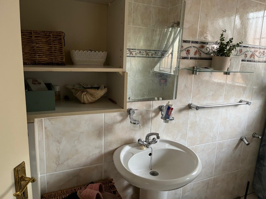  Bedroom Property for Sale in Birchleigh Gauteng
