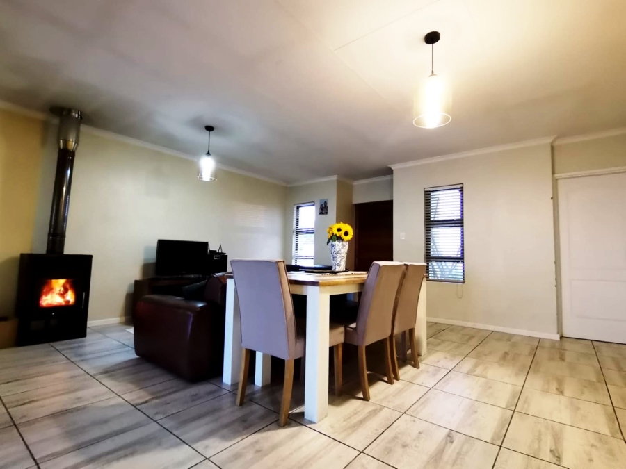 3 Bedroom Property for Sale in Kosmosdal Gauteng