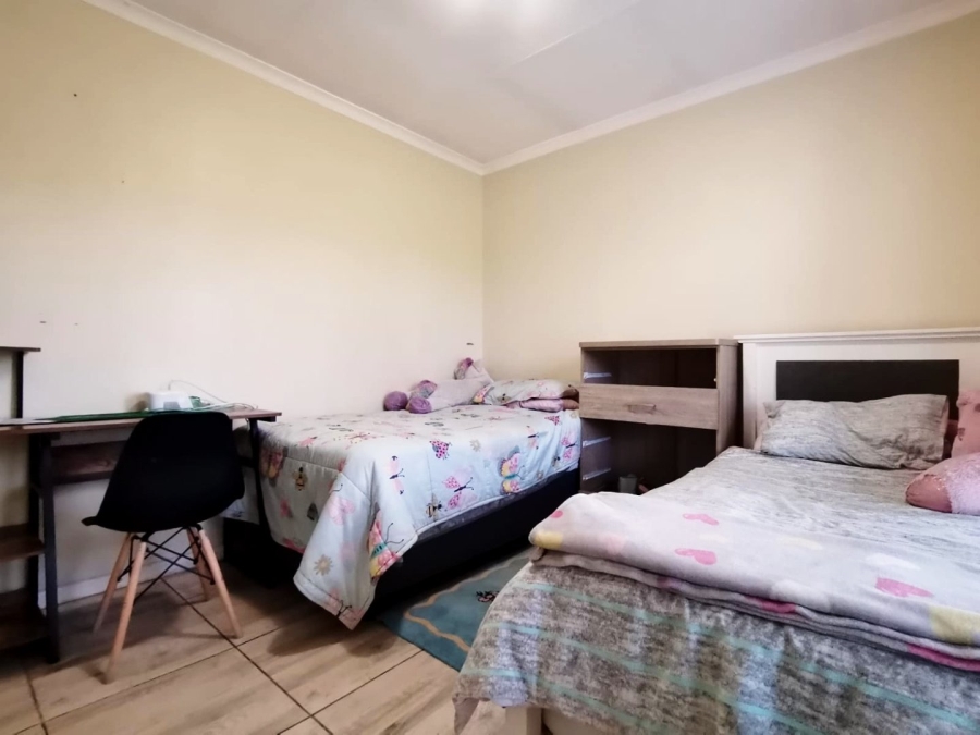 3 Bedroom Property for Sale in Kosmosdal Gauteng