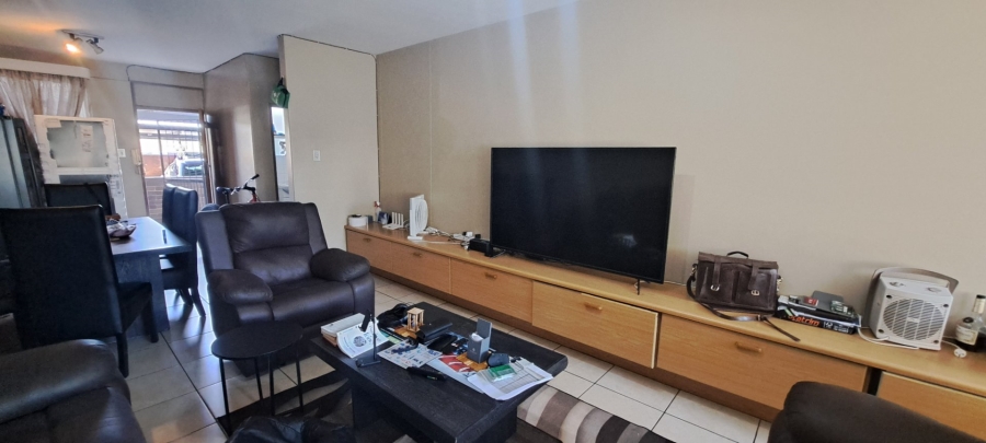 To Let 1 Bedroom Property for Rent in Eastleigh Gauteng