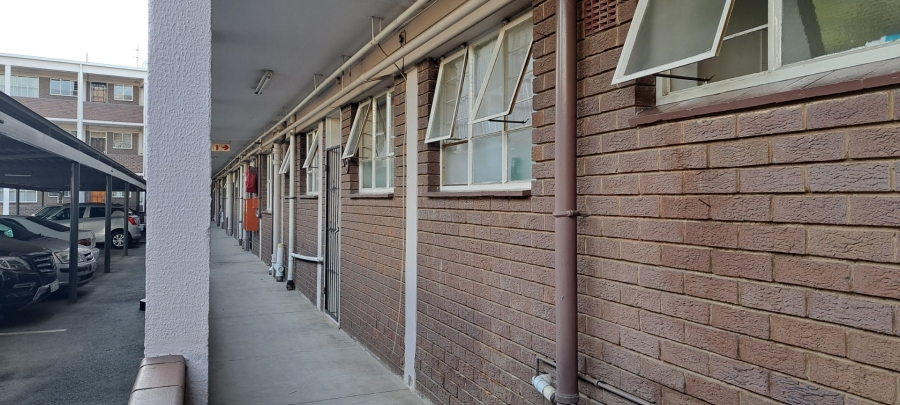 To Let 1 Bedroom Property for Rent in Eastleigh Gauteng