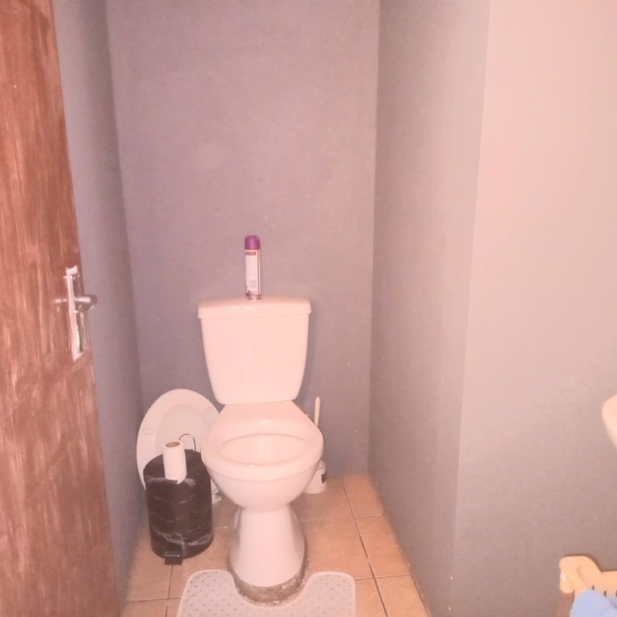 2 Bedroom Property for Sale in Sharon Park Gauteng
