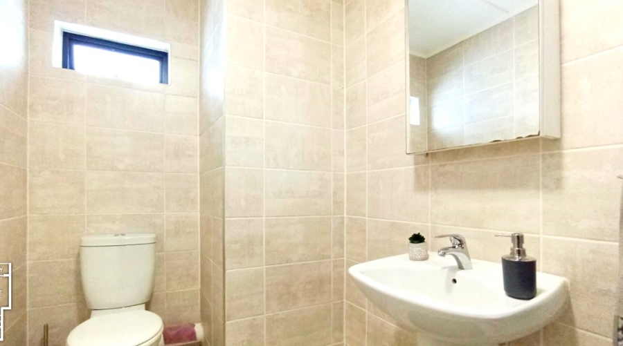 1 Bedroom Property for Sale in Linbro Park Gauteng