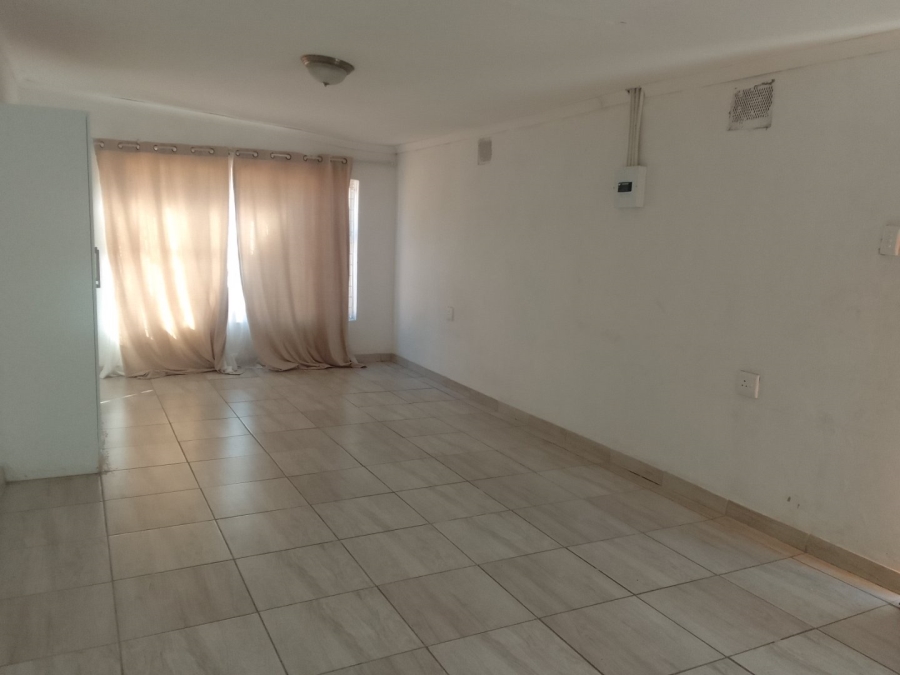 To Let 1 Bedroom Property for Rent in Wychwood Gauteng