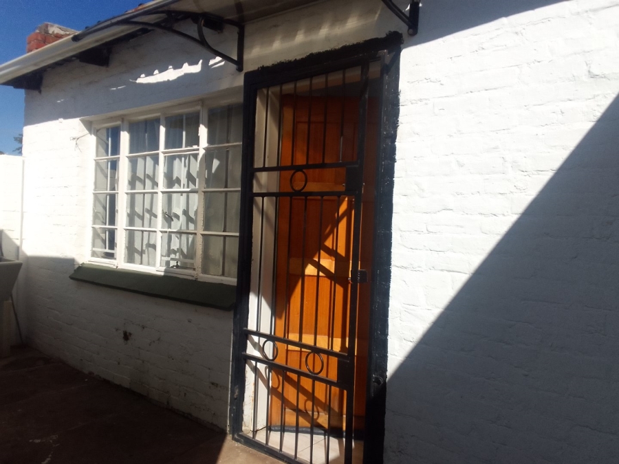 To Let 1 Bedroom Property for Rent in Wychwood Gauteng