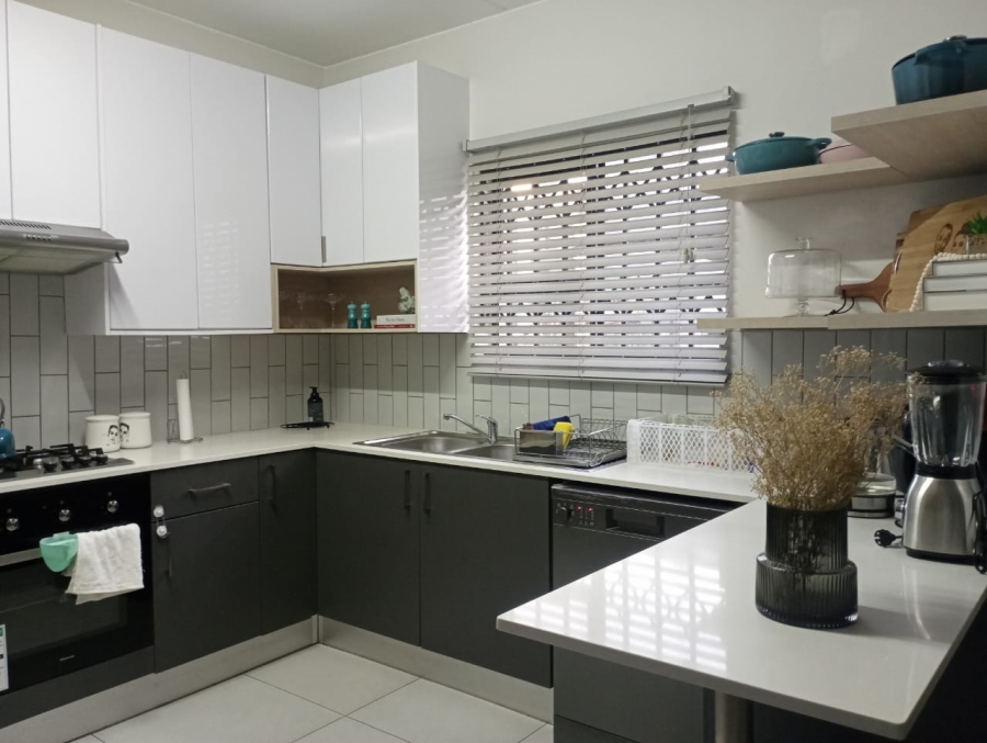 2 Bedroom Property for Sale in Pomona Gauteng