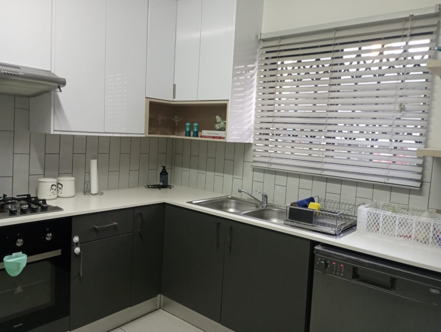 2 Bedroom Property for Sale in Pomona Gauteng