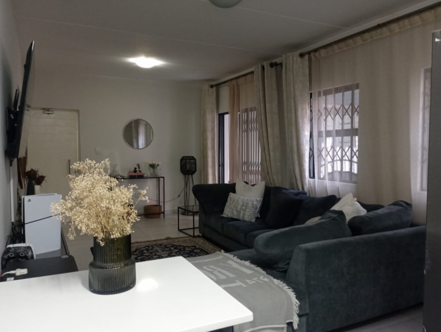 2 Bedroom Property for Sale in Pomona Gauteng