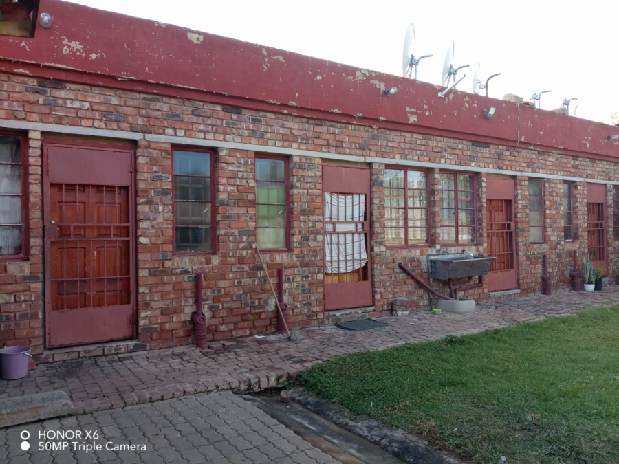  Bedroom Property for Sale in East Lynne Gauteng