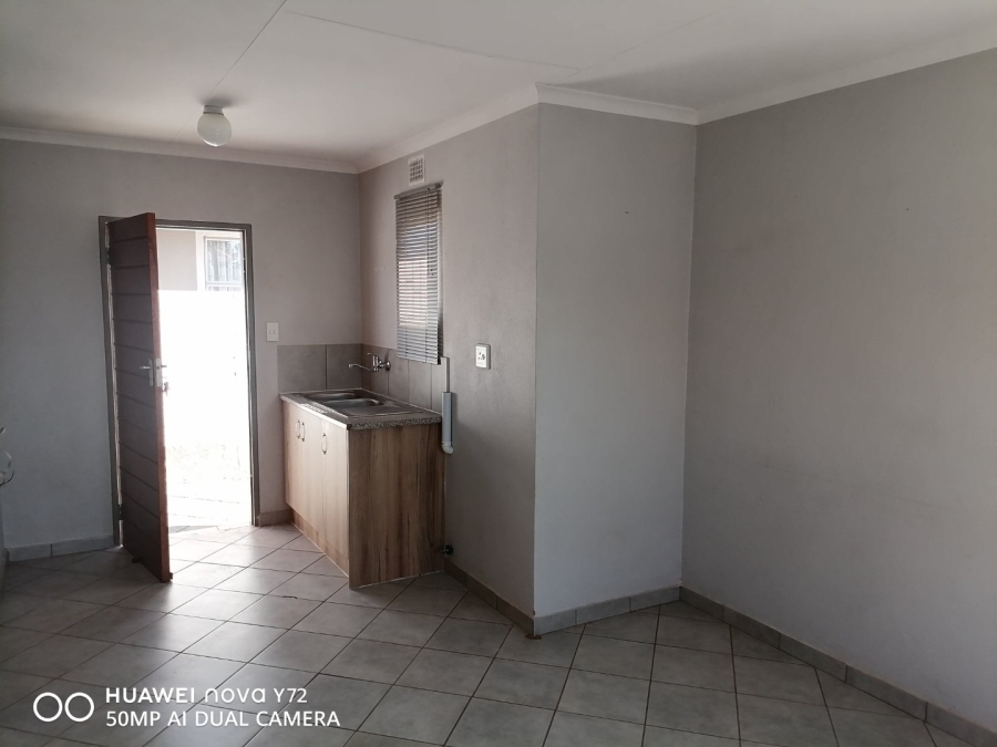 3 Bedroom Property for Sale in Lotus Gardens Gauteng