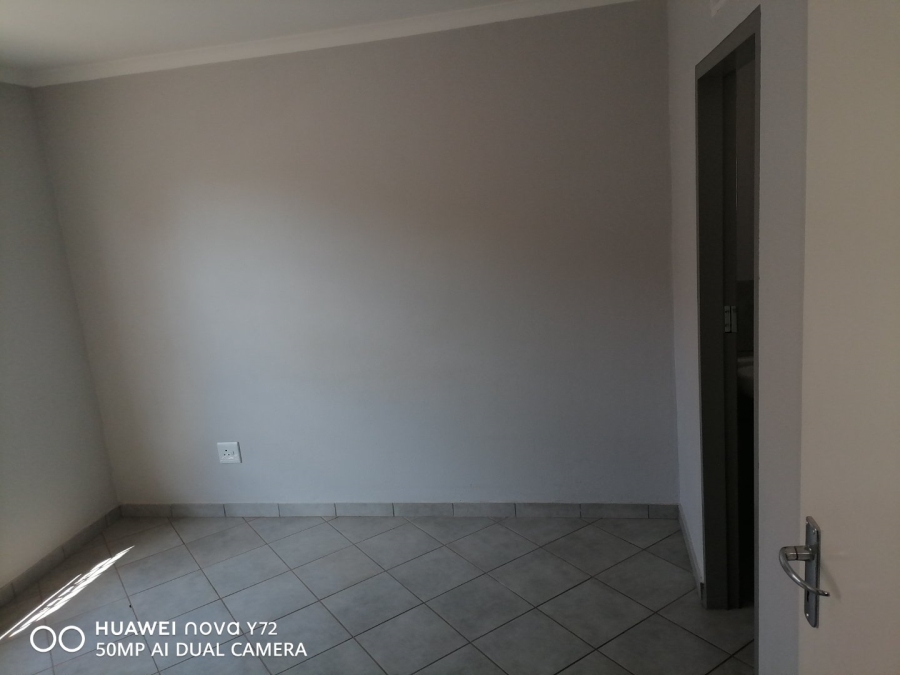 3 Bedroom Property for Sale in Lotus Gardens Gauteng