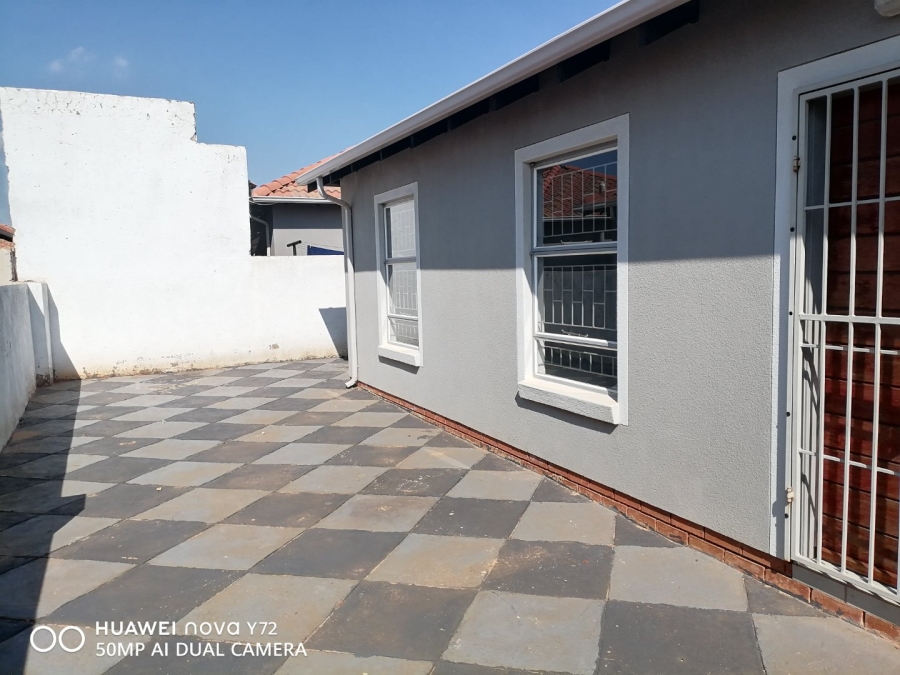 3 Bedroom Property for Sale in Lotus Gardens Gauteng
