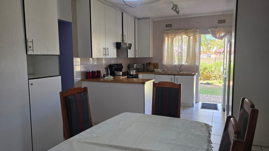 1 Bedroom Property for Sale in Crystal Park Gauteng