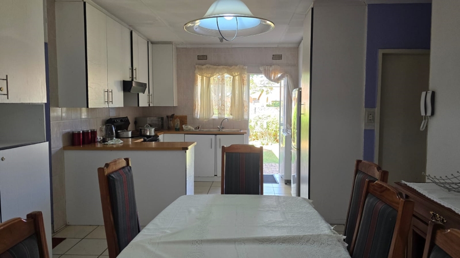 1 Bedroom Property for Sale in Crystal Park Gauteng