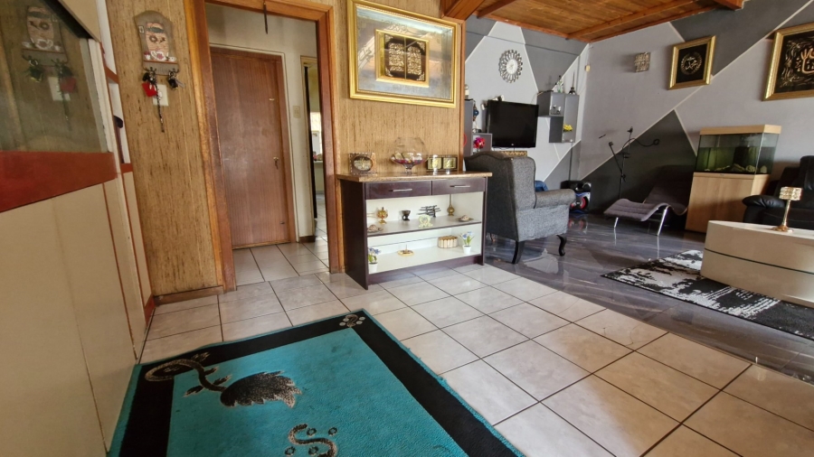 2 Bedroom Property for Sale in Crosby Gauteng