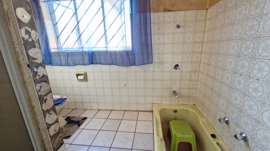 2 Bedroom Property for Sale in Crosby Gauteng