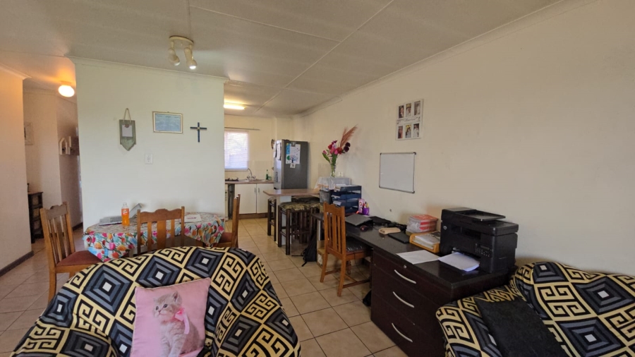 2 Bedroom Property for Sale in Dorandia Gauteng
