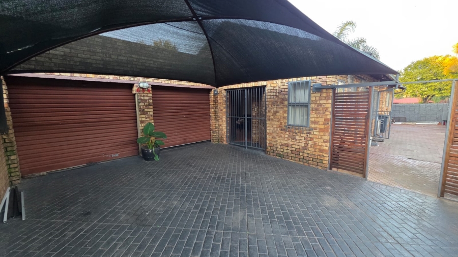 3 Bedroom Property for Sale in Doornpoort Gauteng