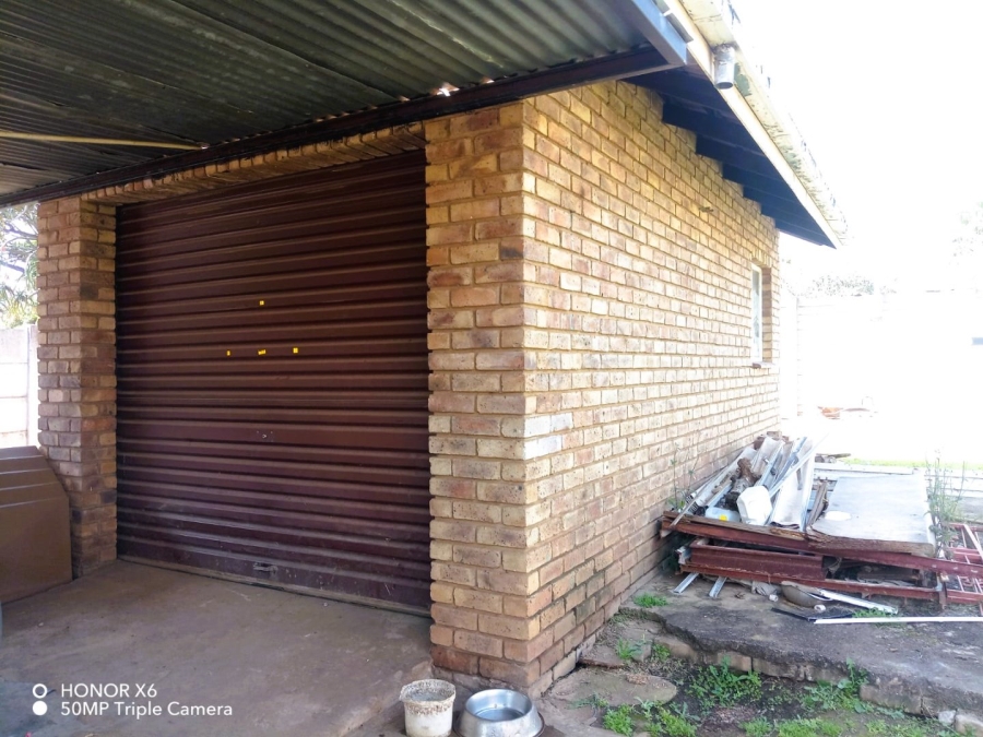 3 Bedroom Property for Sale in East Lynne Gauteng